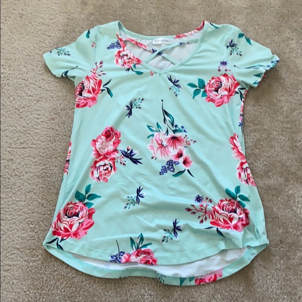 teal shirt